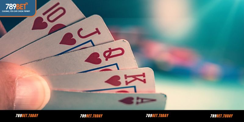 Áp dụng chiến thuật cược và chơi game bài đổi thưởng 789BET